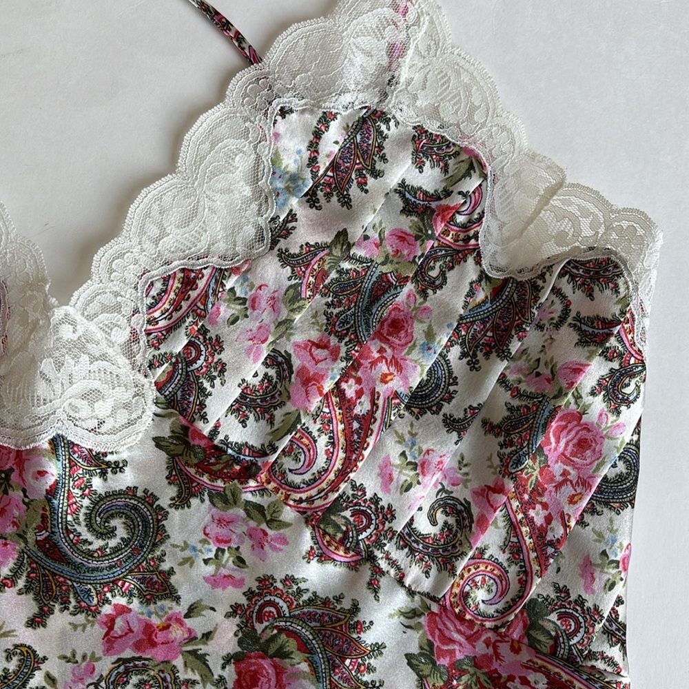Vintage Y2K Victoria Secret Pink‎ Floral Lace Pleated Satin Nightgown Size Small - Picture 2 of 14